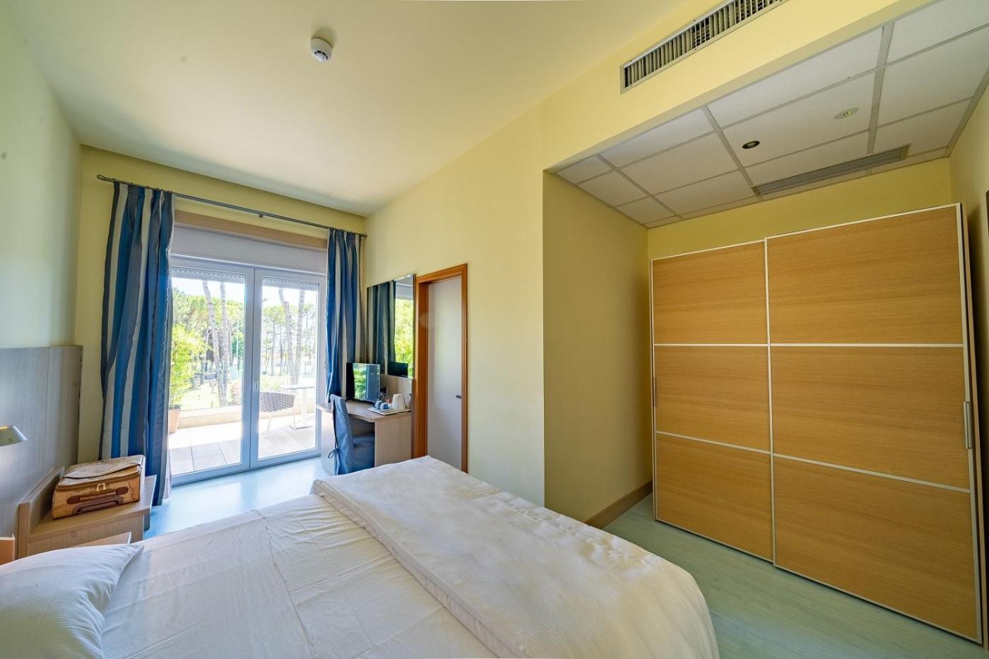 Il Tridente Hotel ביביונה מראה חיצוני תמונה