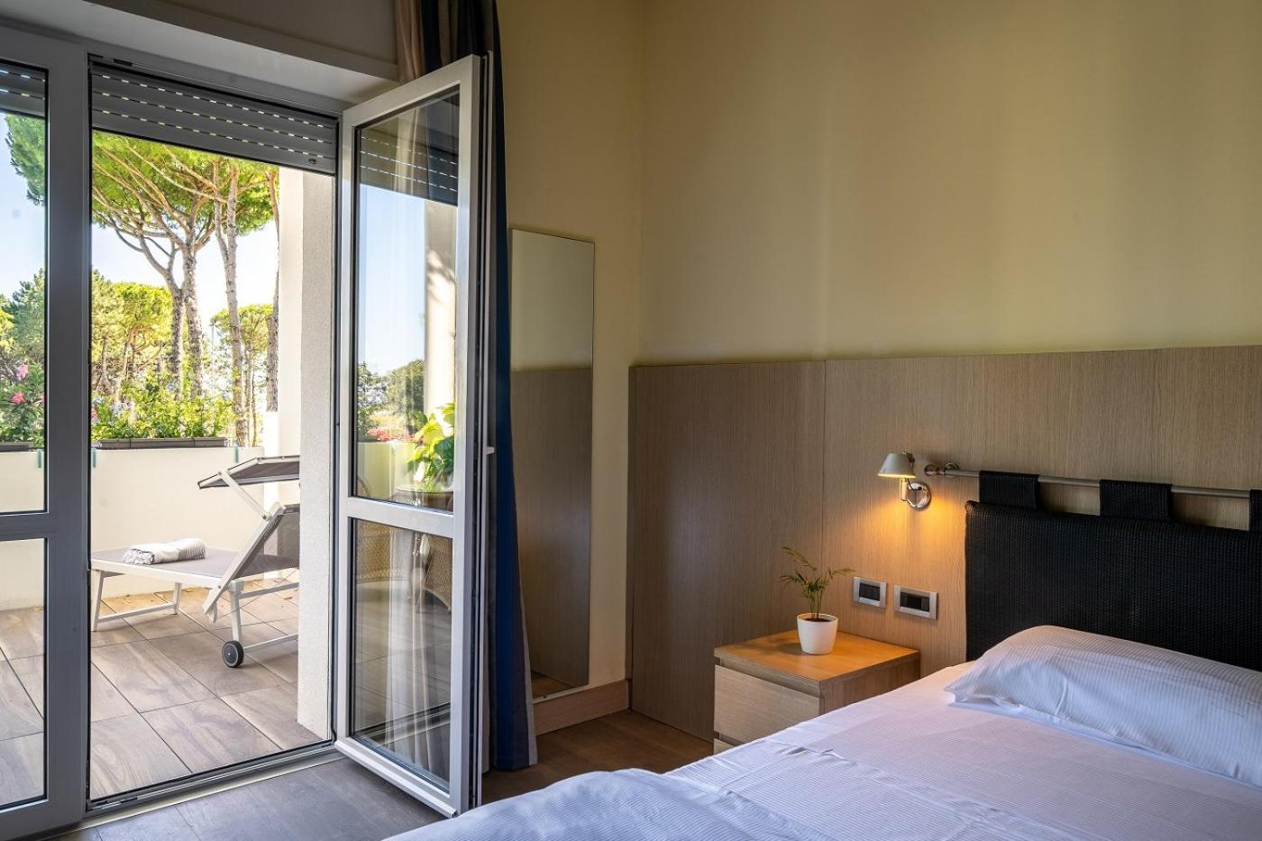 Il Tridente Hotel ביביונה מראה חיצוני תמונה